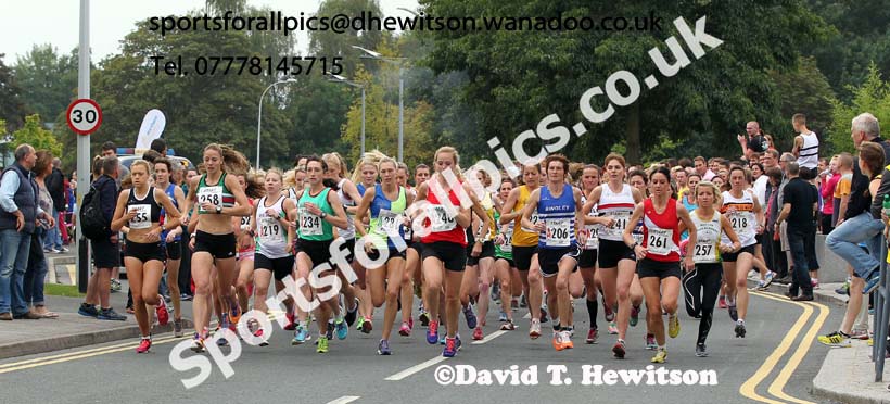 Start of the senior womens Northern 4 Stage Road Relay, Warrington. Photo: David T. Hewitson/Sports for All Pics